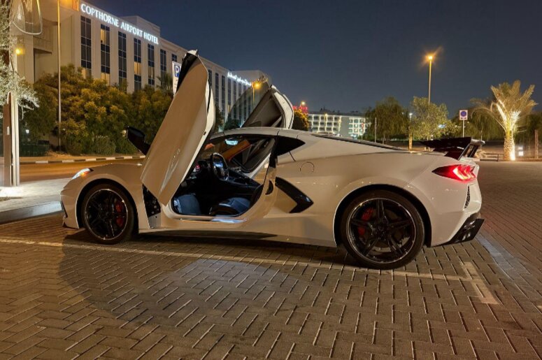 Corvette C8 2025 照片 2