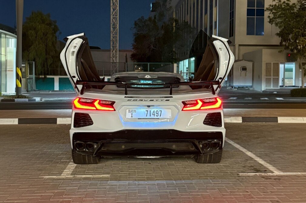 Corvette C8 2025 照片 4