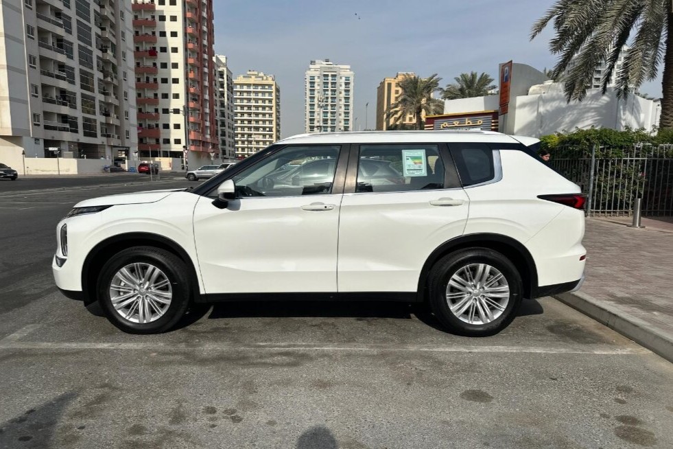 Mitsubishi Outlander 2025 photo 3