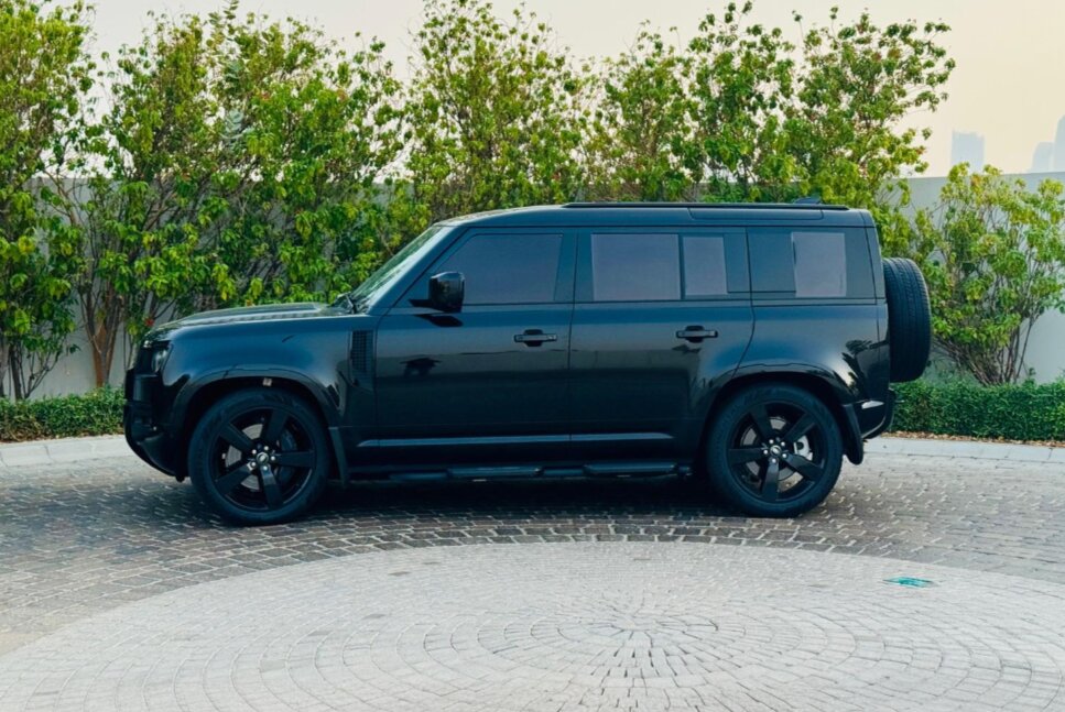 Range Rover Defender 2025 照片 4