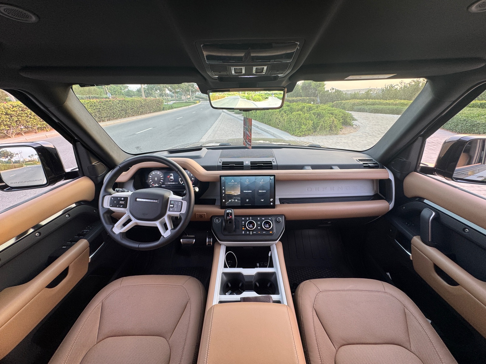 Range Rover Defender 2025 照片 6