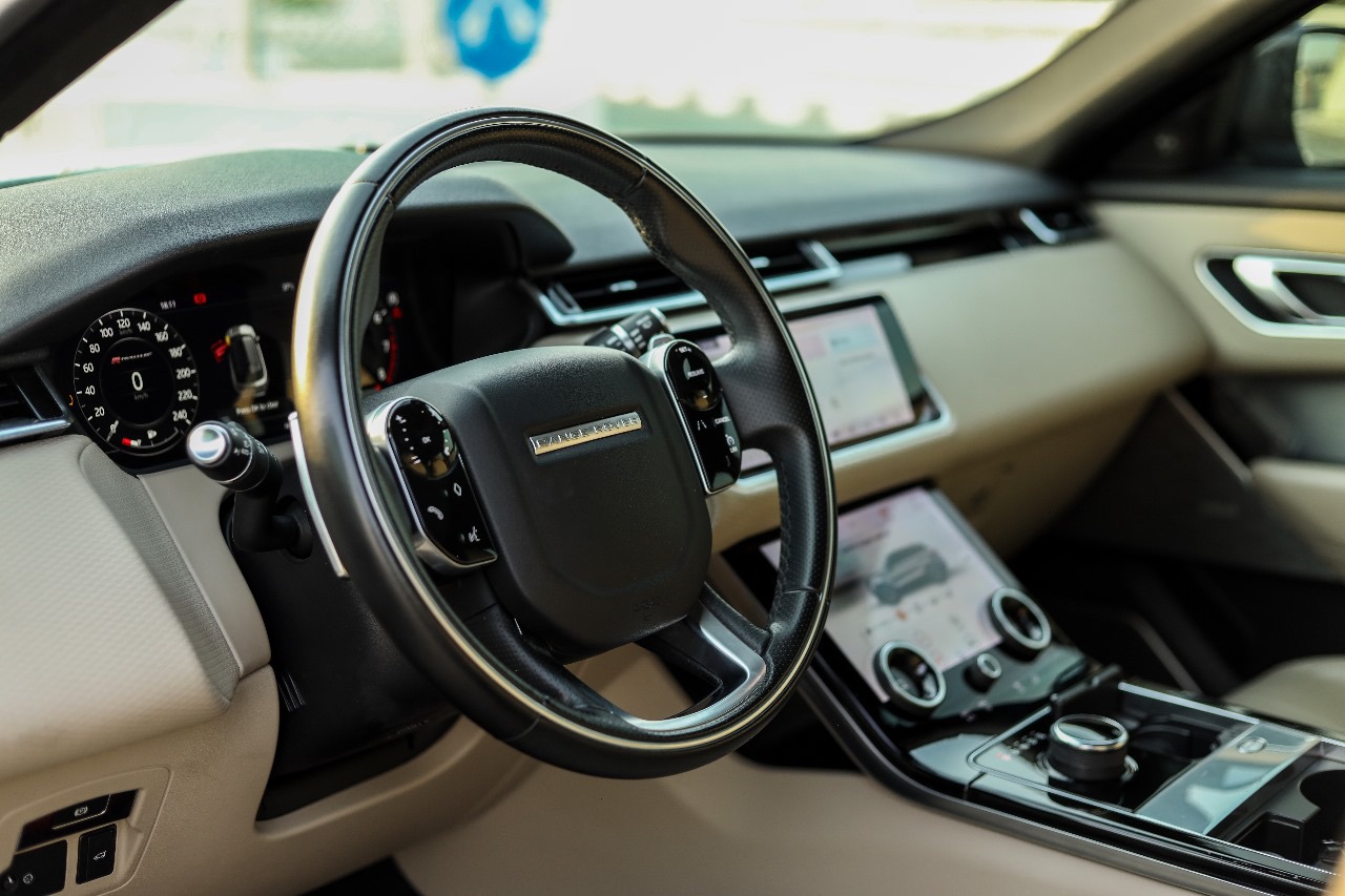 Range Rover Velar 2025 照片 3