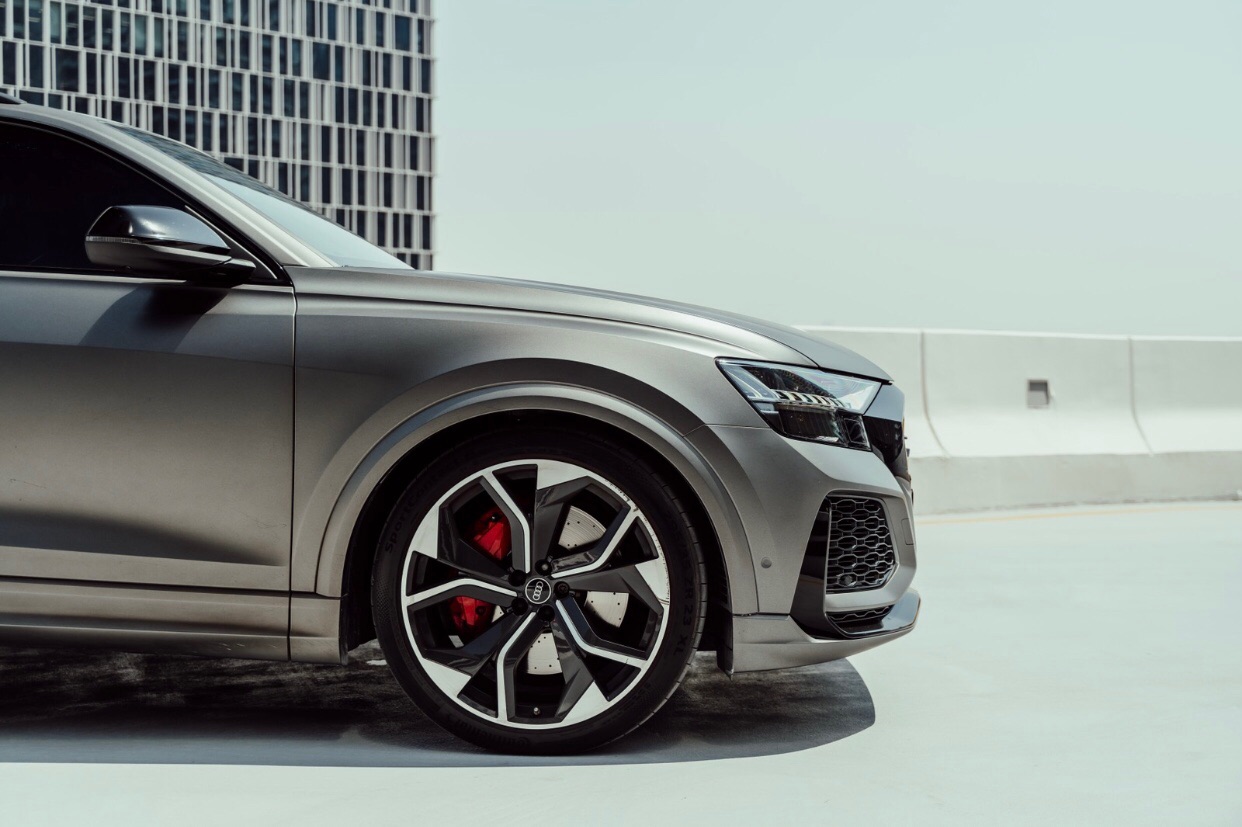 Audi RS Q8 2024 photo 2