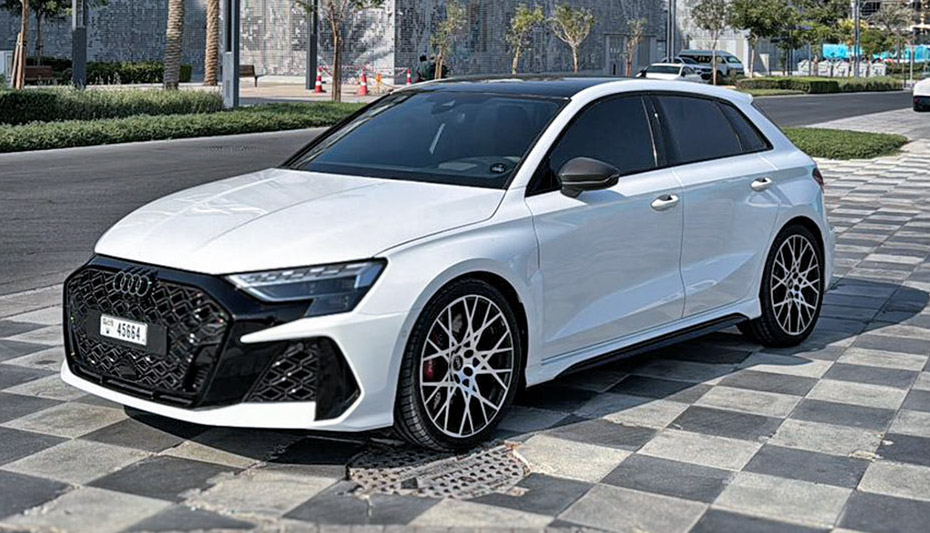 Audi RS3 2025 (Glacier White Metallic)