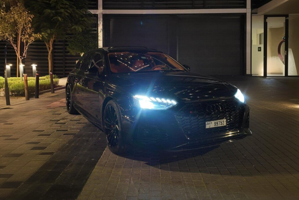 Audi RS4 (HERMES INTERIOR) 2023 (Mythos Black Metallic)