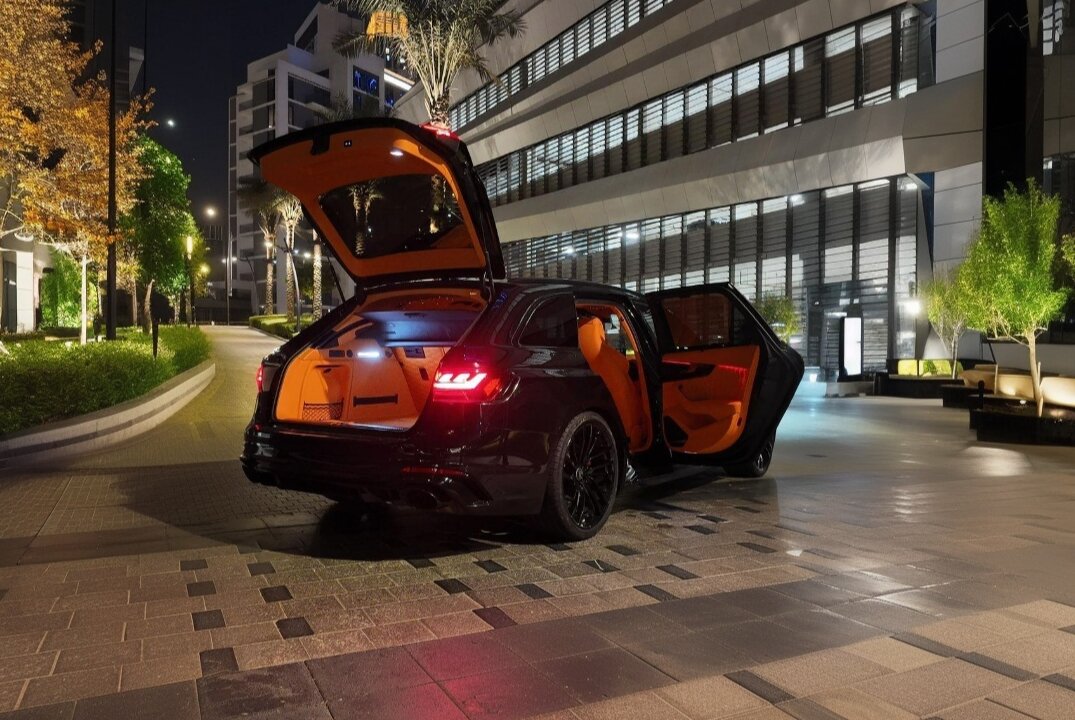 Audi RS4 (HERMES INTERIOR) 2023 photo 2