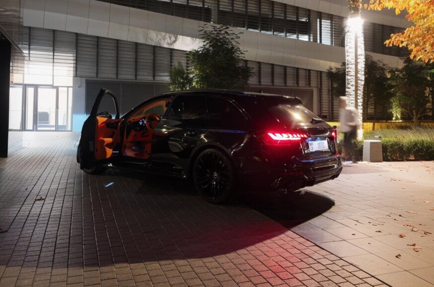 Audi RS4 (HERMES INTERIOR) 2023 photo 8