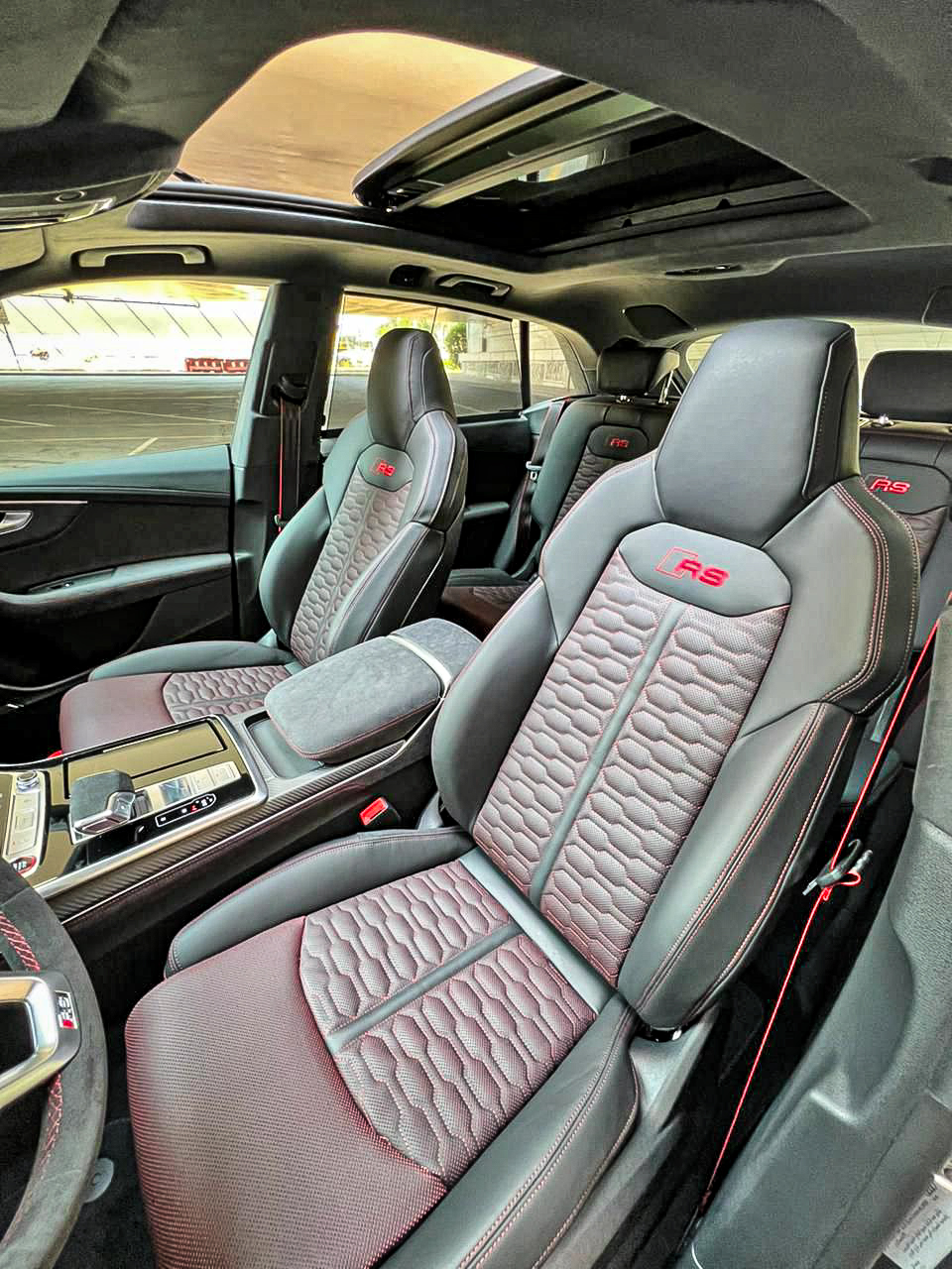 Audi RS Q8 2026 photo 4