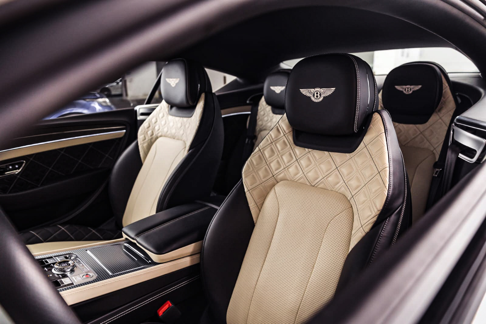 Bentley Continental GT 2023 photo 5