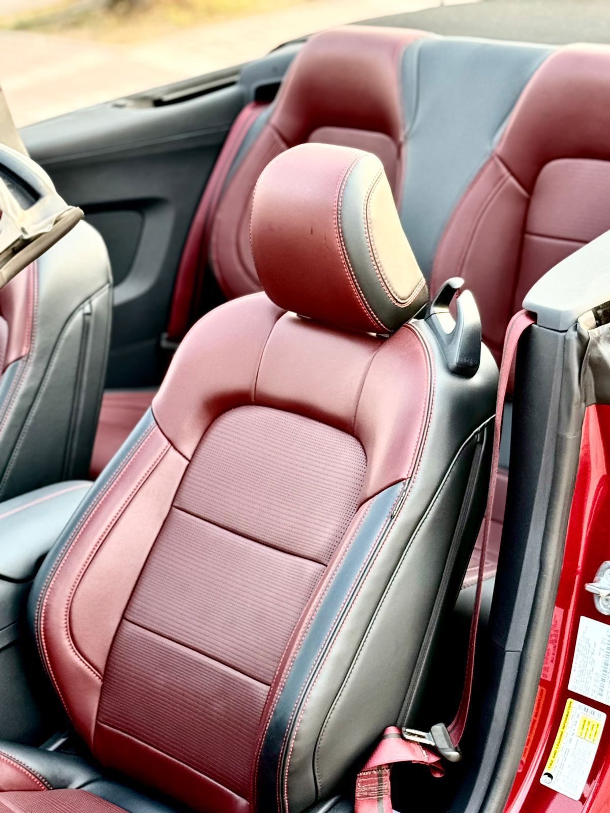 Ford Mustang 2025 photo 4