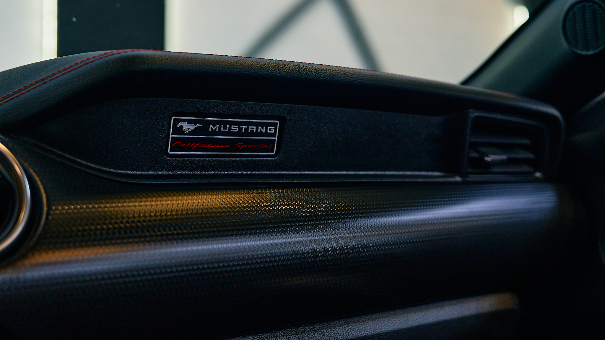 Ford Mustang GT California Special 2024 photo 7