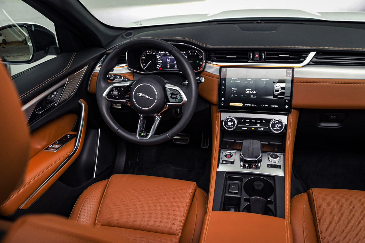 Jaguar F-PACE 2023 photo 4