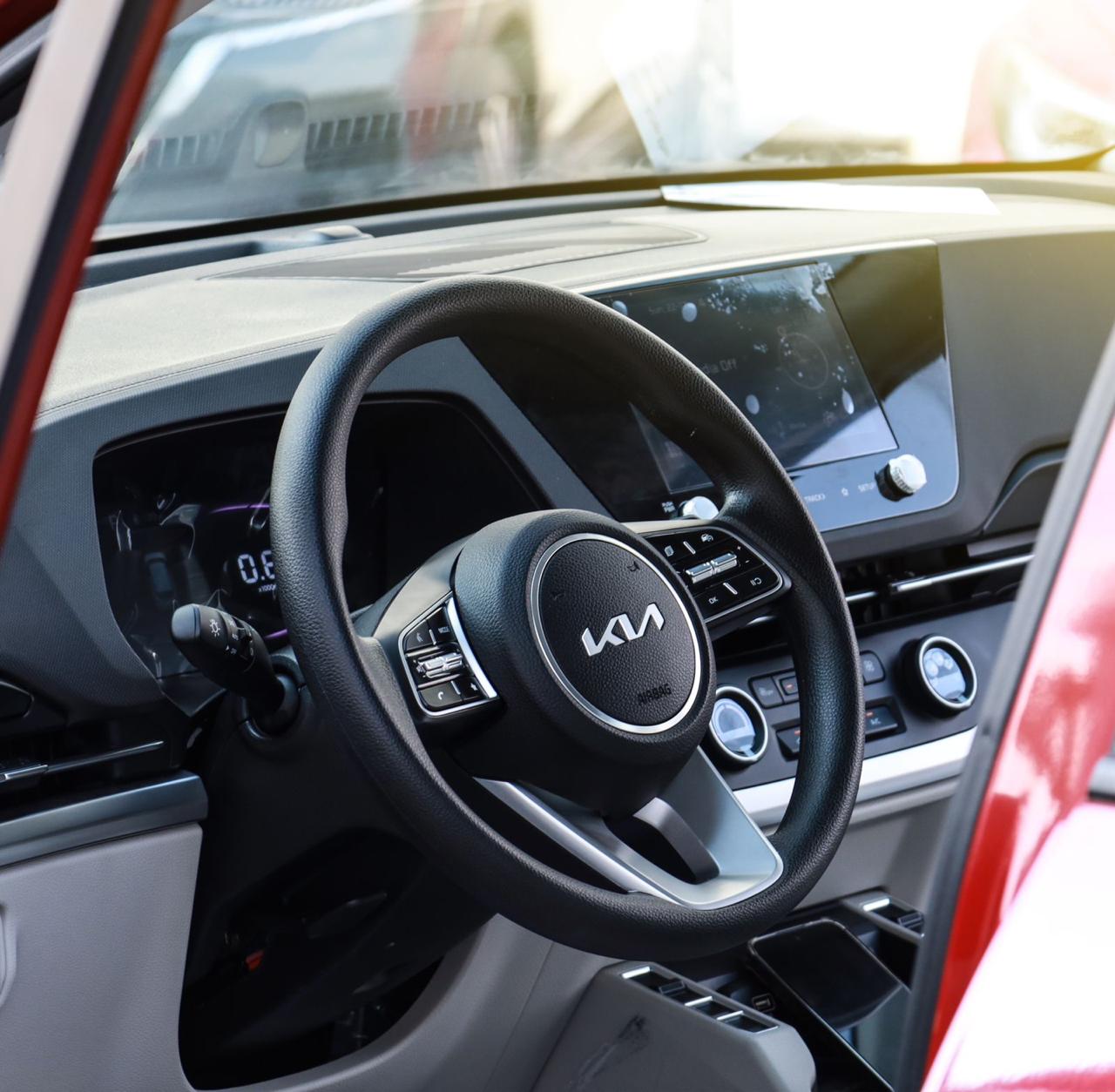 Kia Carens 2025 photo 5