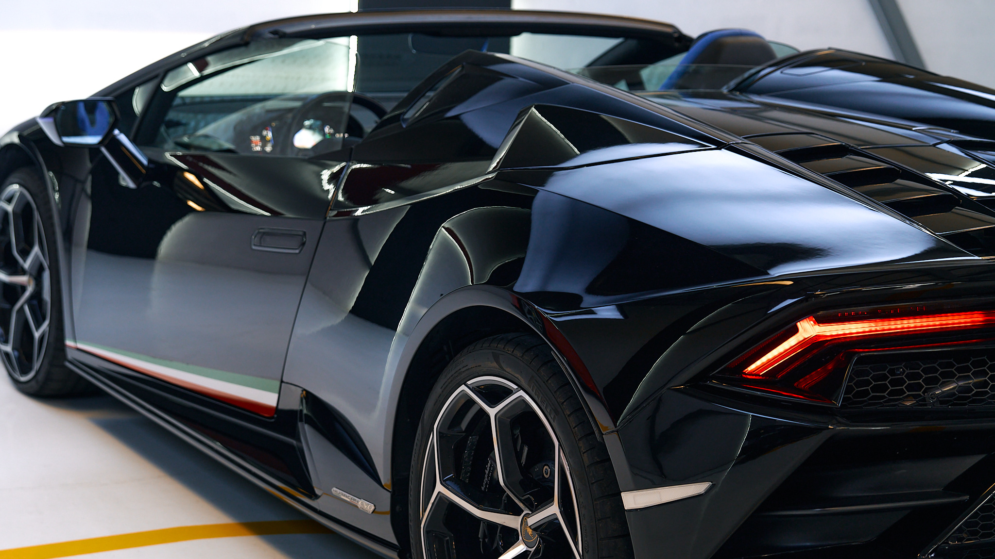 Lamborghini Huracan 2024 photo 3