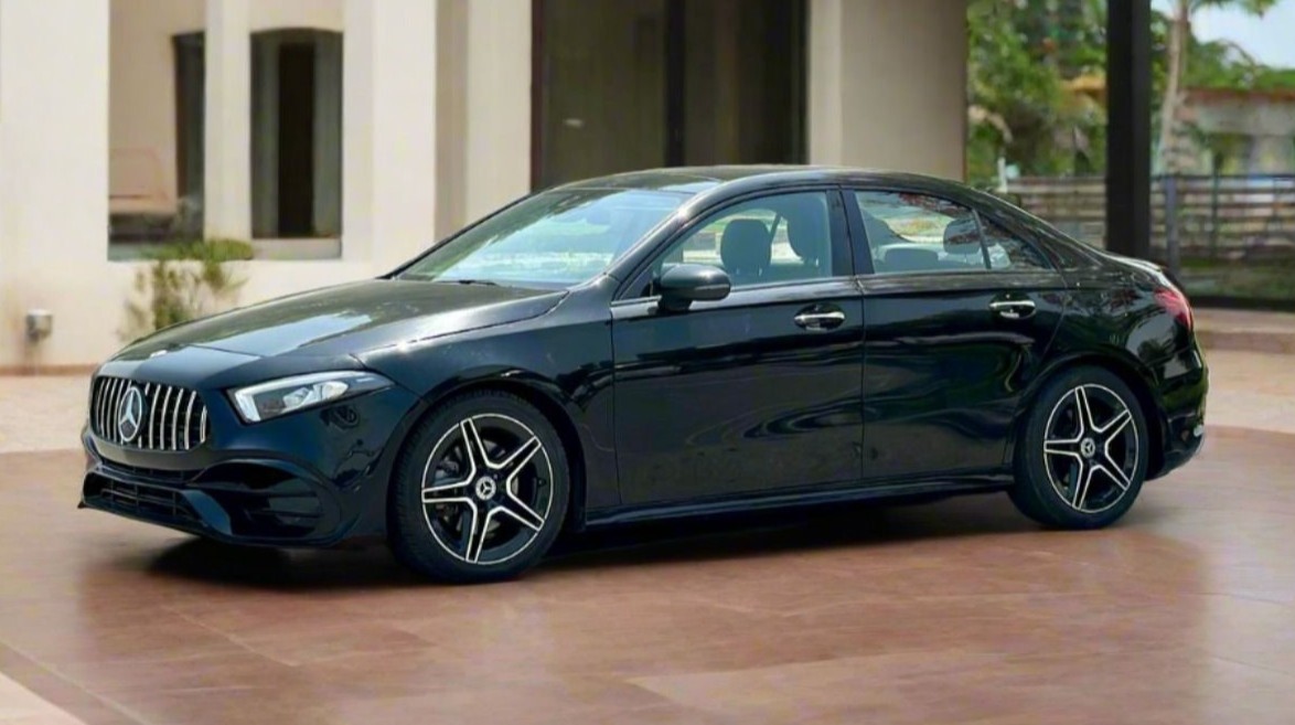 Mercedes A-Class 220 2024 photo 3