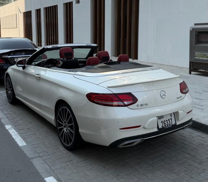 Mercedes C-Class 2023 photo 3