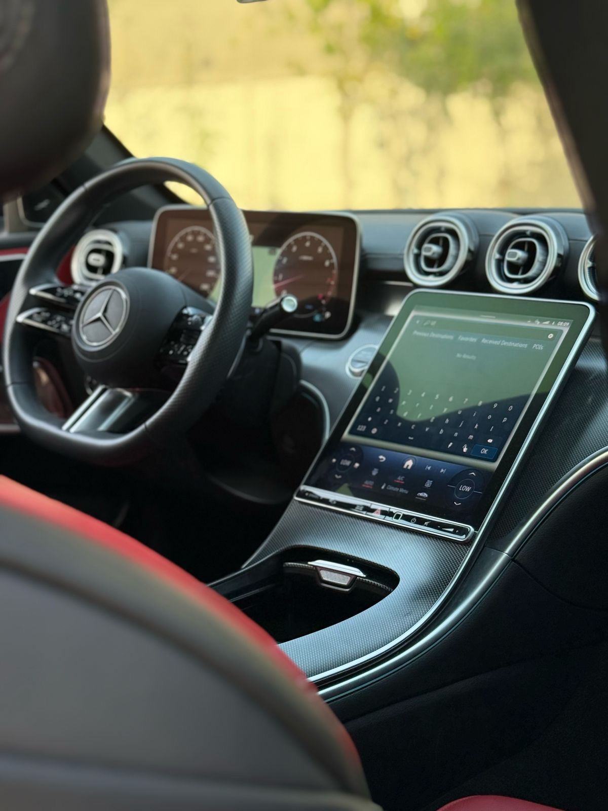 Mercedes C-Class 2025 photo 2