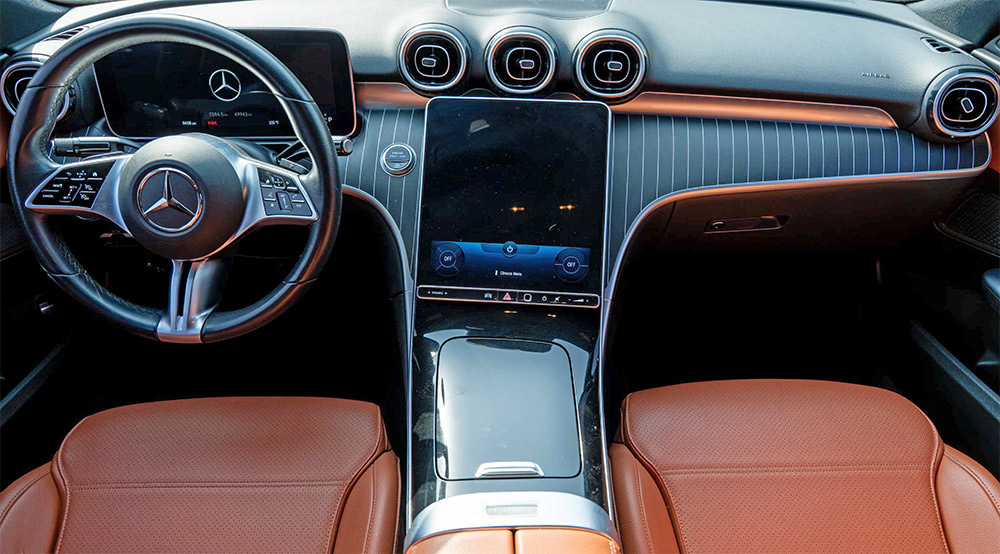 Mercedes C-Class C63 AMG 2023 photo 5