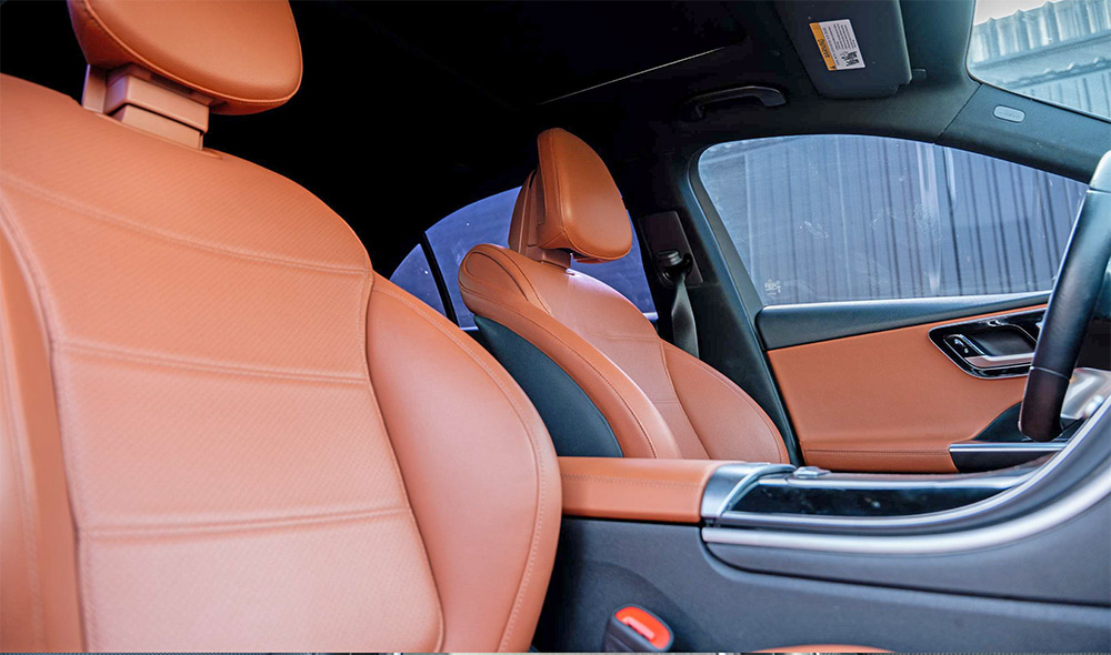 Mercedes C-Class C63 AMG 2023 photo 6