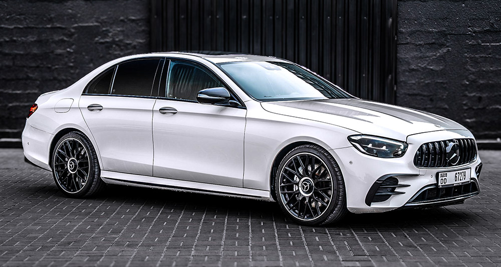 Mercedes E-Class 2023 photo 2