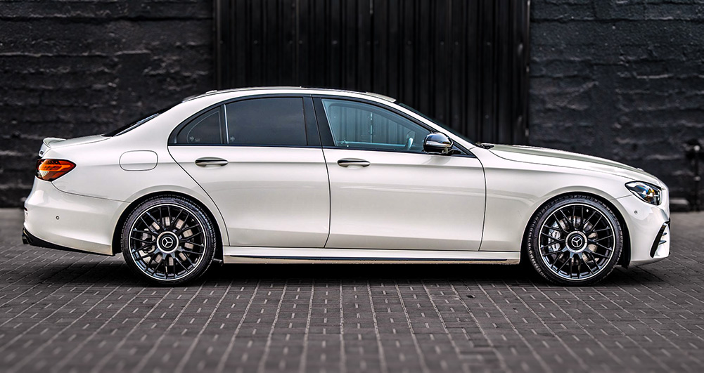 Mercedes E-Class 2023 photo 3