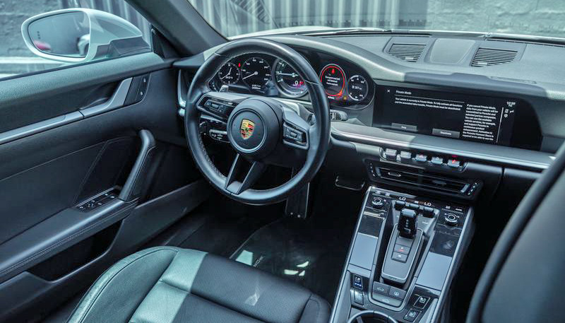Porsche 911 Carrera 2025 photo 4