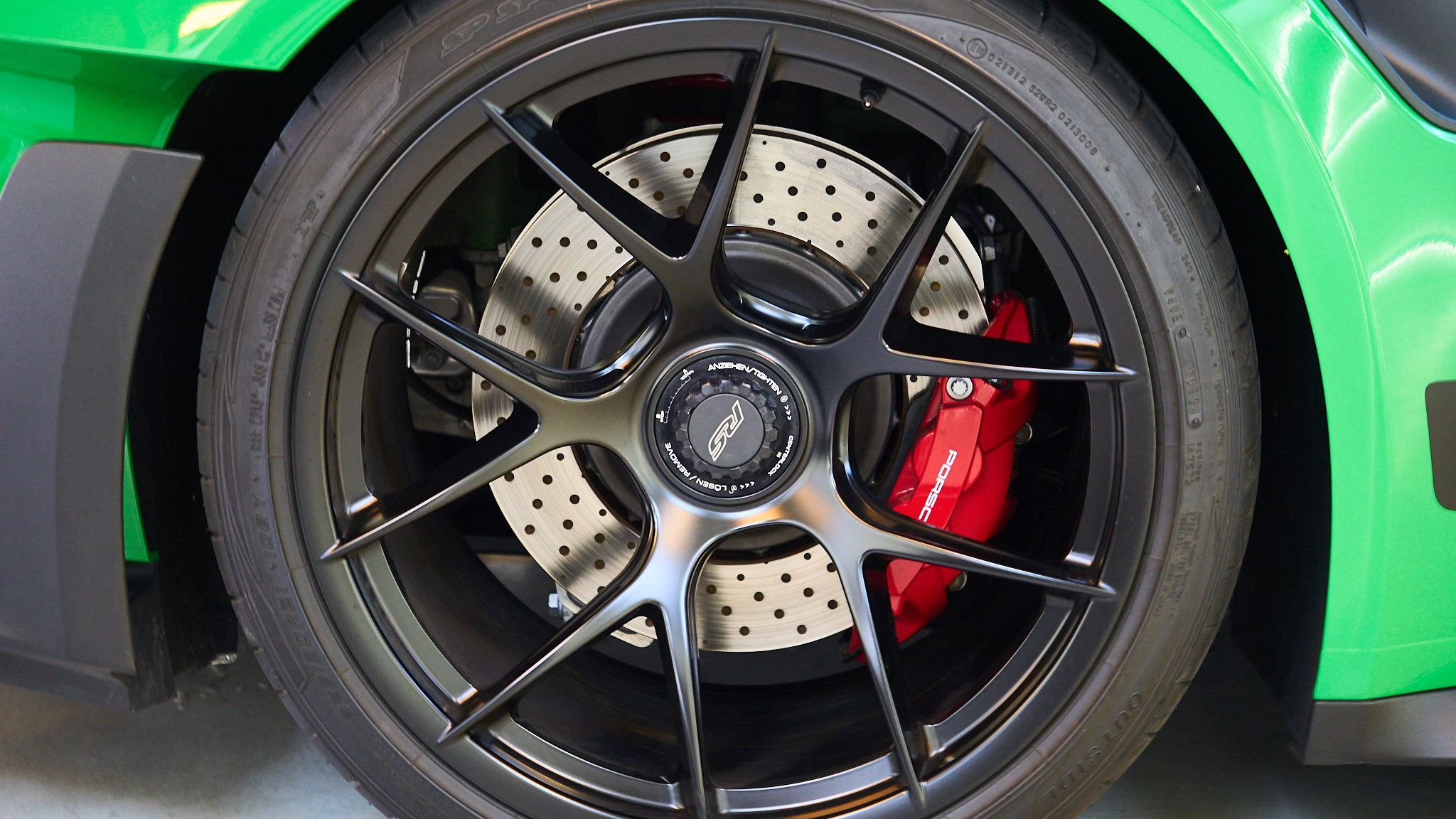 Porsche 911 GT-3 2024 photo 3