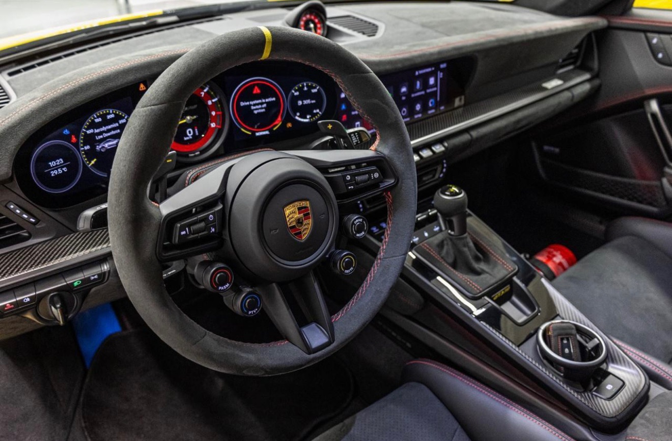 Porsche 911 2023 photo 4