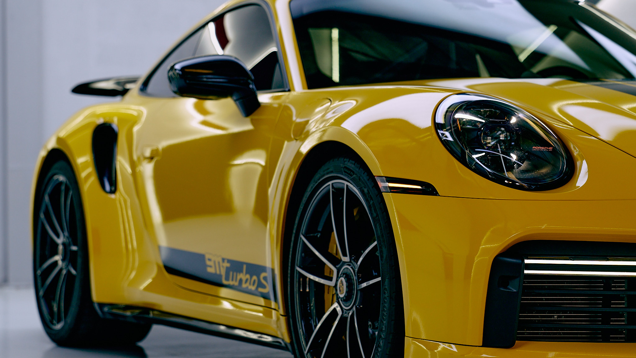 Porsche 911 Turbo S 2024 photo 4