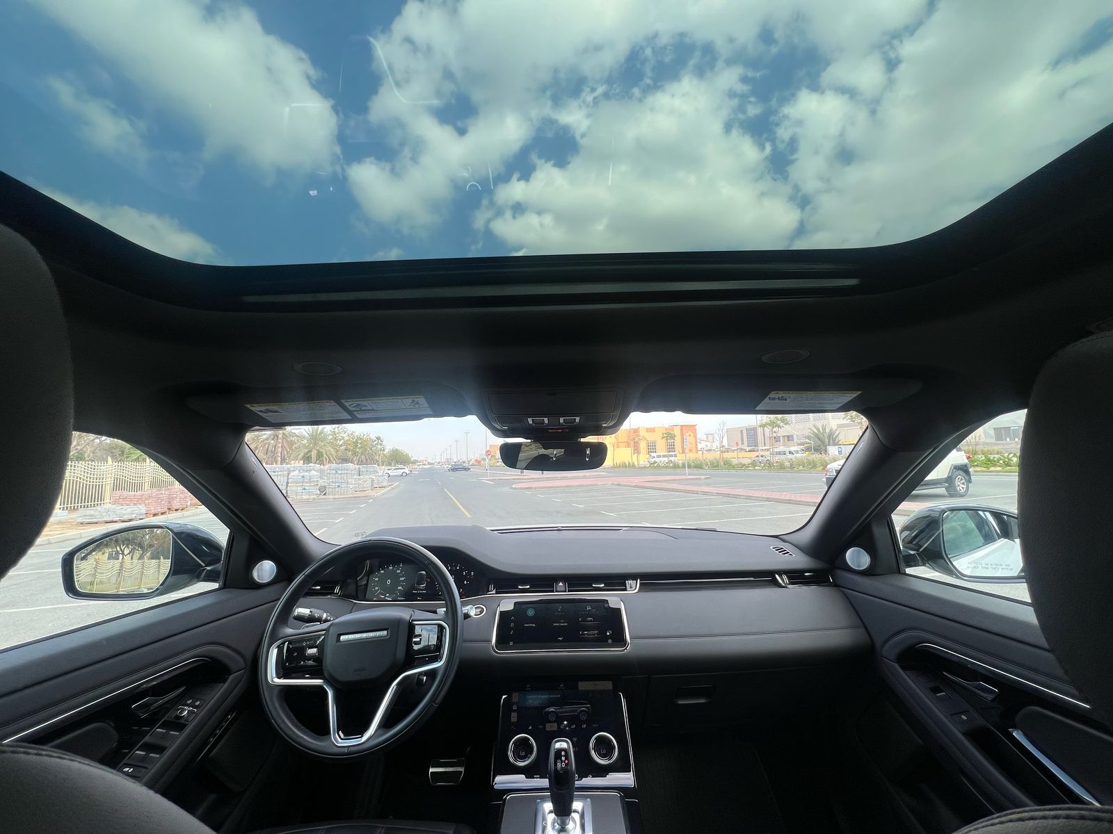 Range Rover Evoque 2025 photo 6