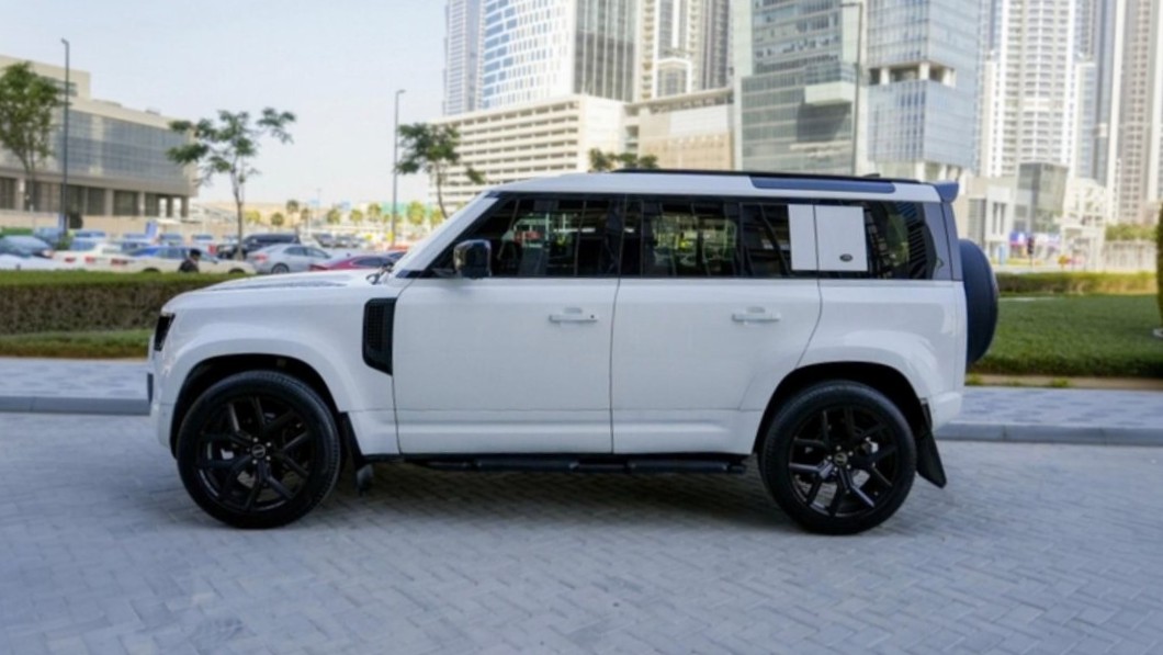 Range Rover Defender 2023 photo 3