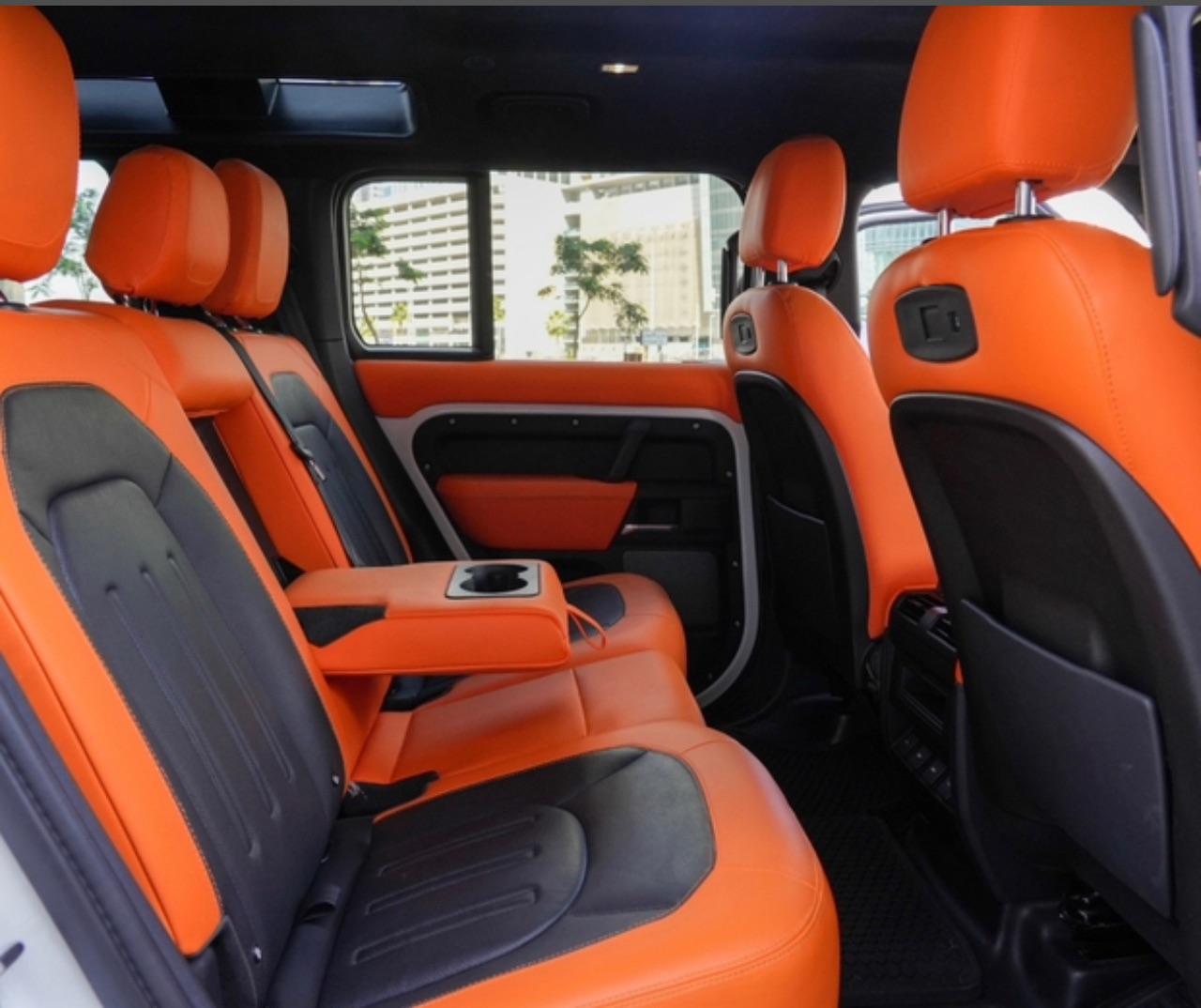 Range Rover Defender 2023 photo 7