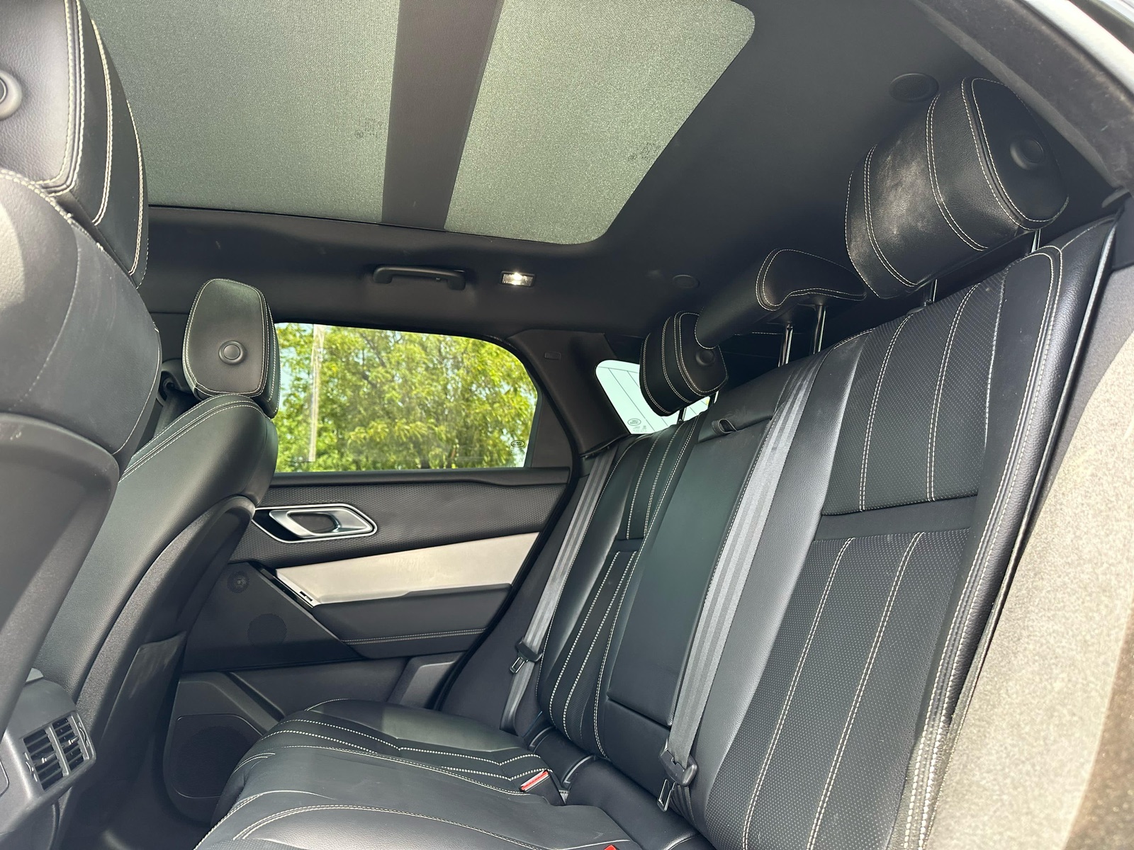 Range Rover Velar 2022 photo 4