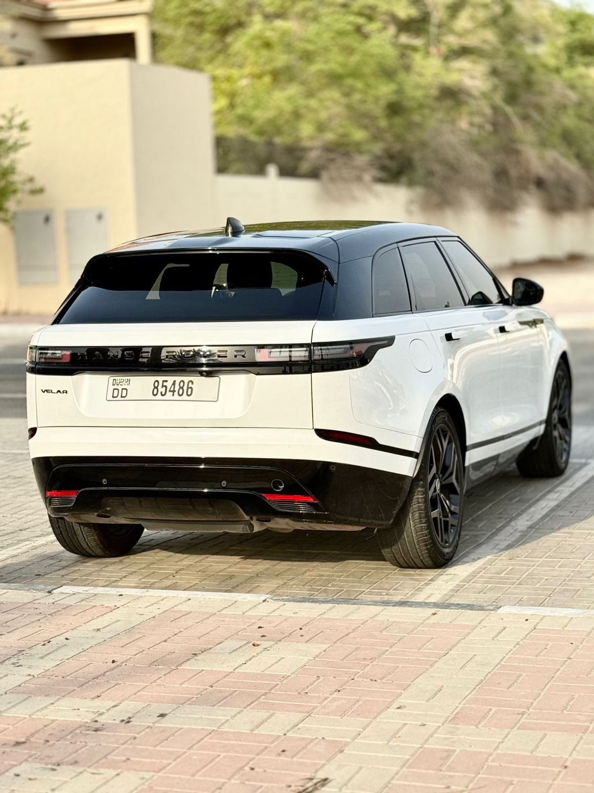 Range Rover Velar 2025 photo 2