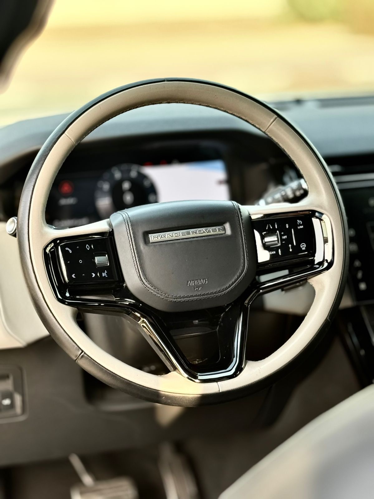 Range Rover Velar 2025 photo 5