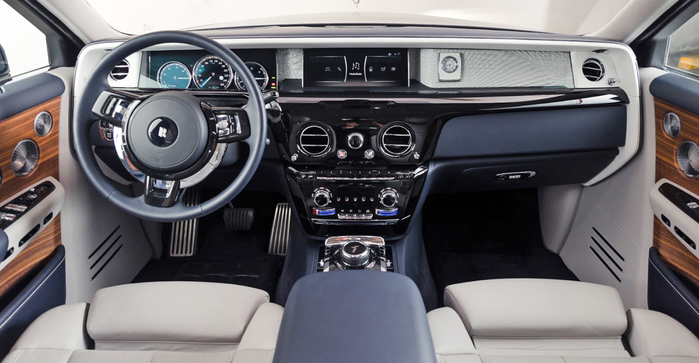 Rolls-Royce Phantom 2023 photo 4