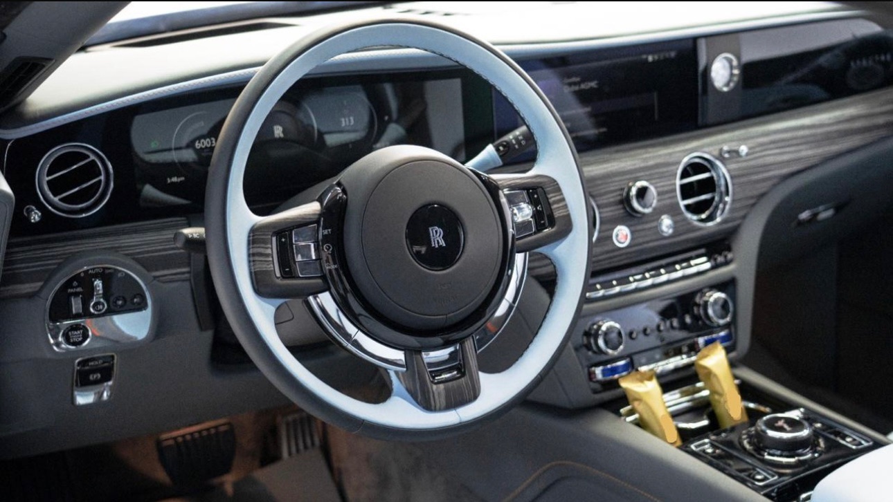 Rolls-Royce Spectre 2024 photo 3