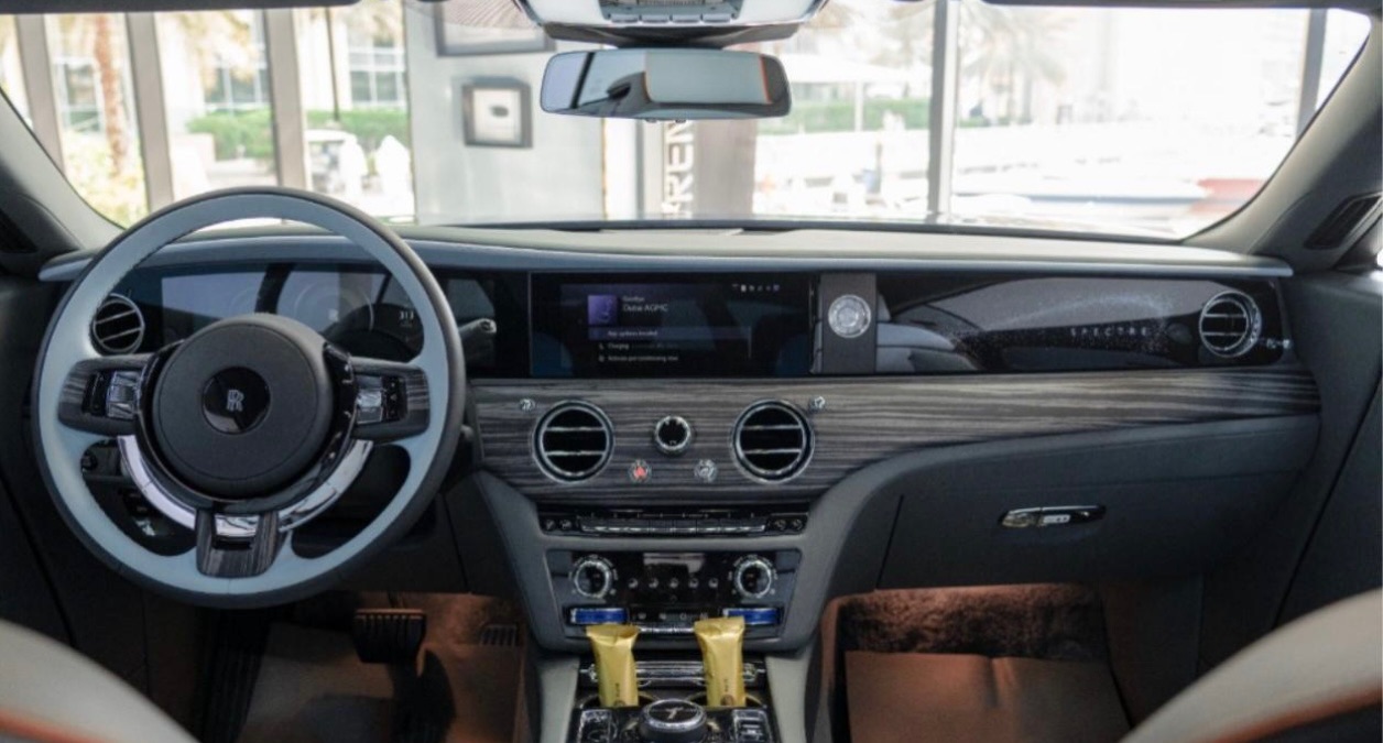 Rolls-Royce Spectre 2024 photo 5