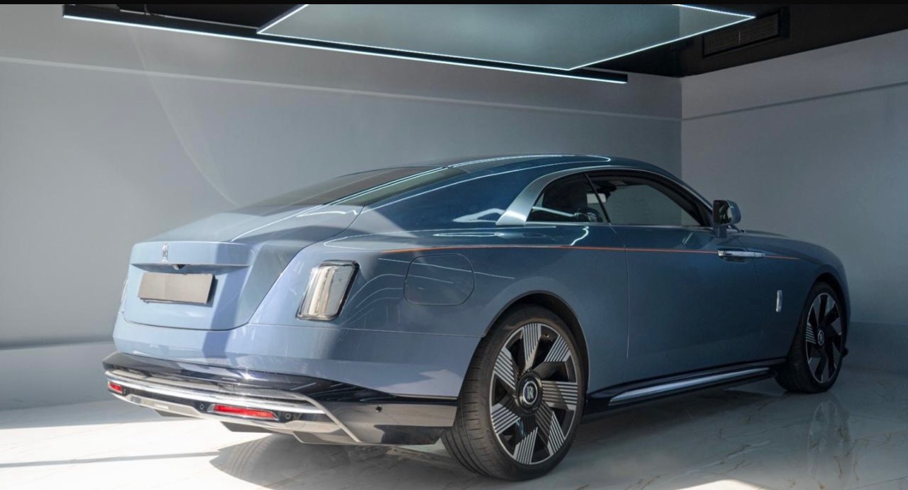Rolls-Royce Spectre 2024 photo 2