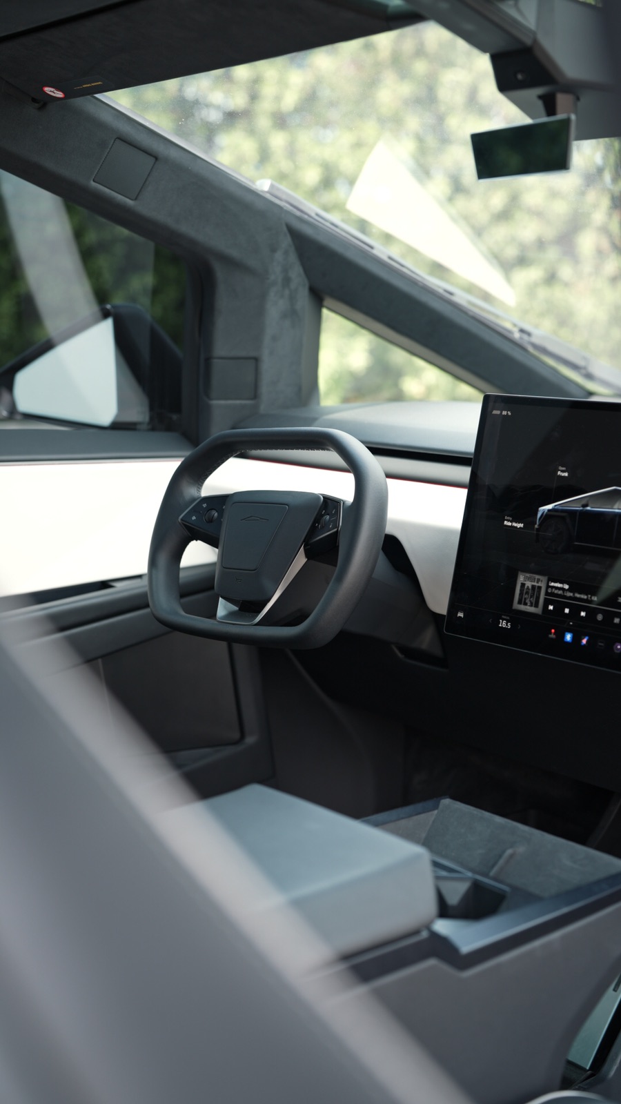 Tesla Cybertruck 2024 photo 4