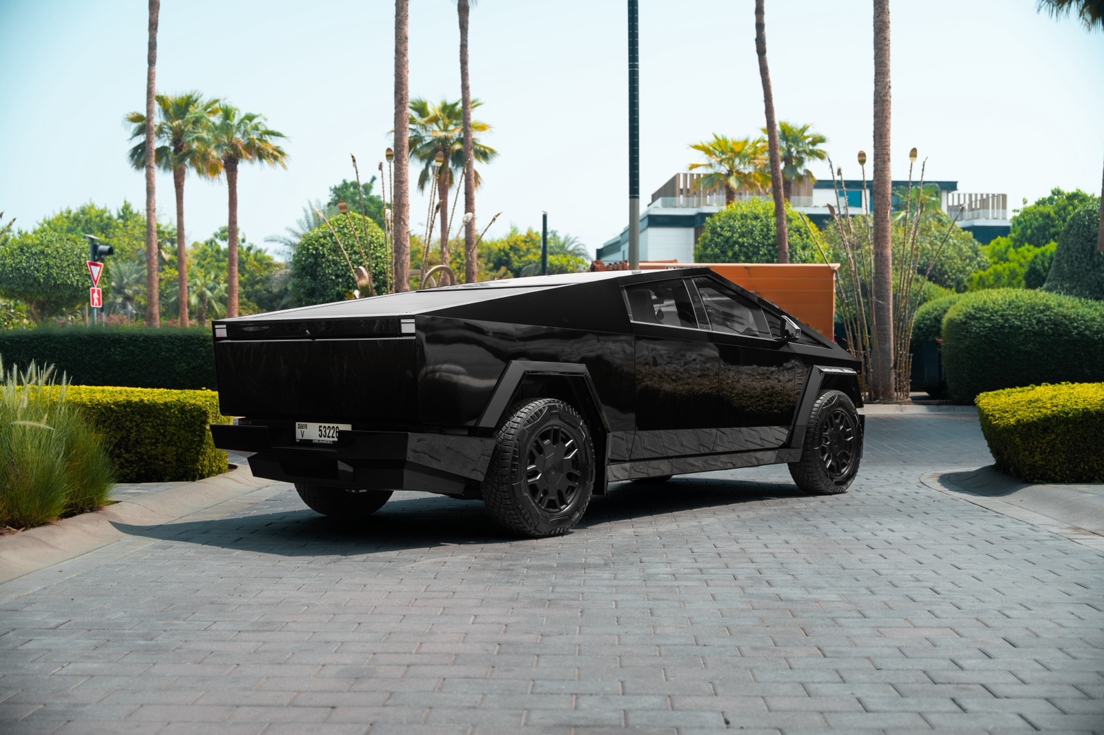 Tesla Cybertruck 2024 photo 4