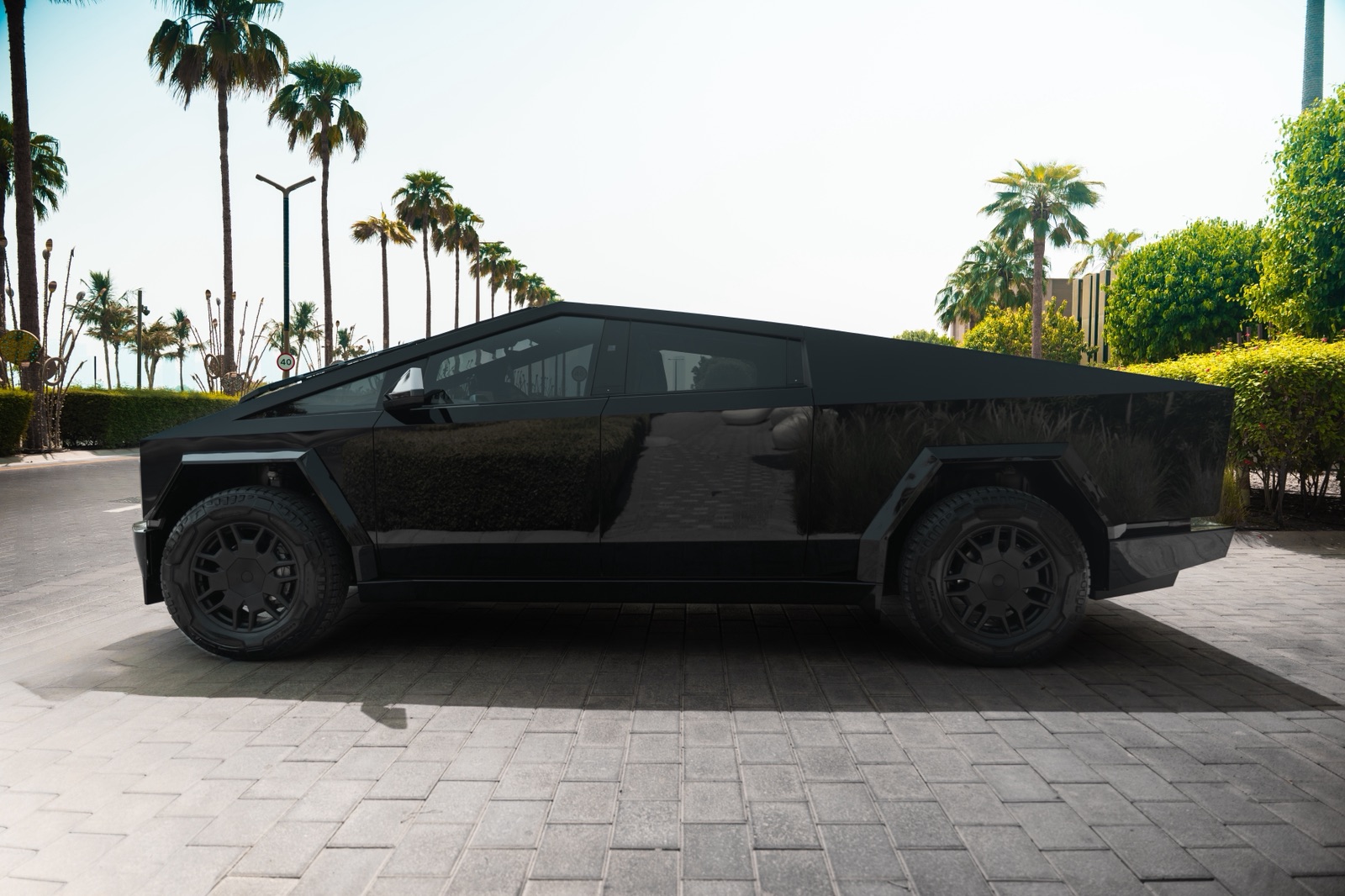 Tesla Cybertruck 2024 photo 2