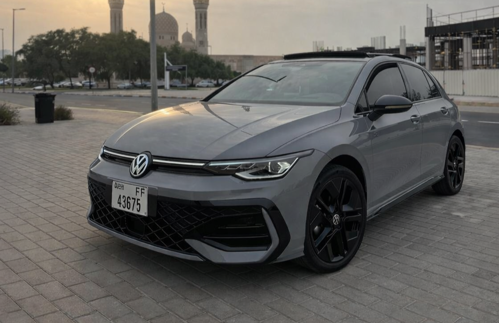 Volkswagen Golf 8 R Line 2025