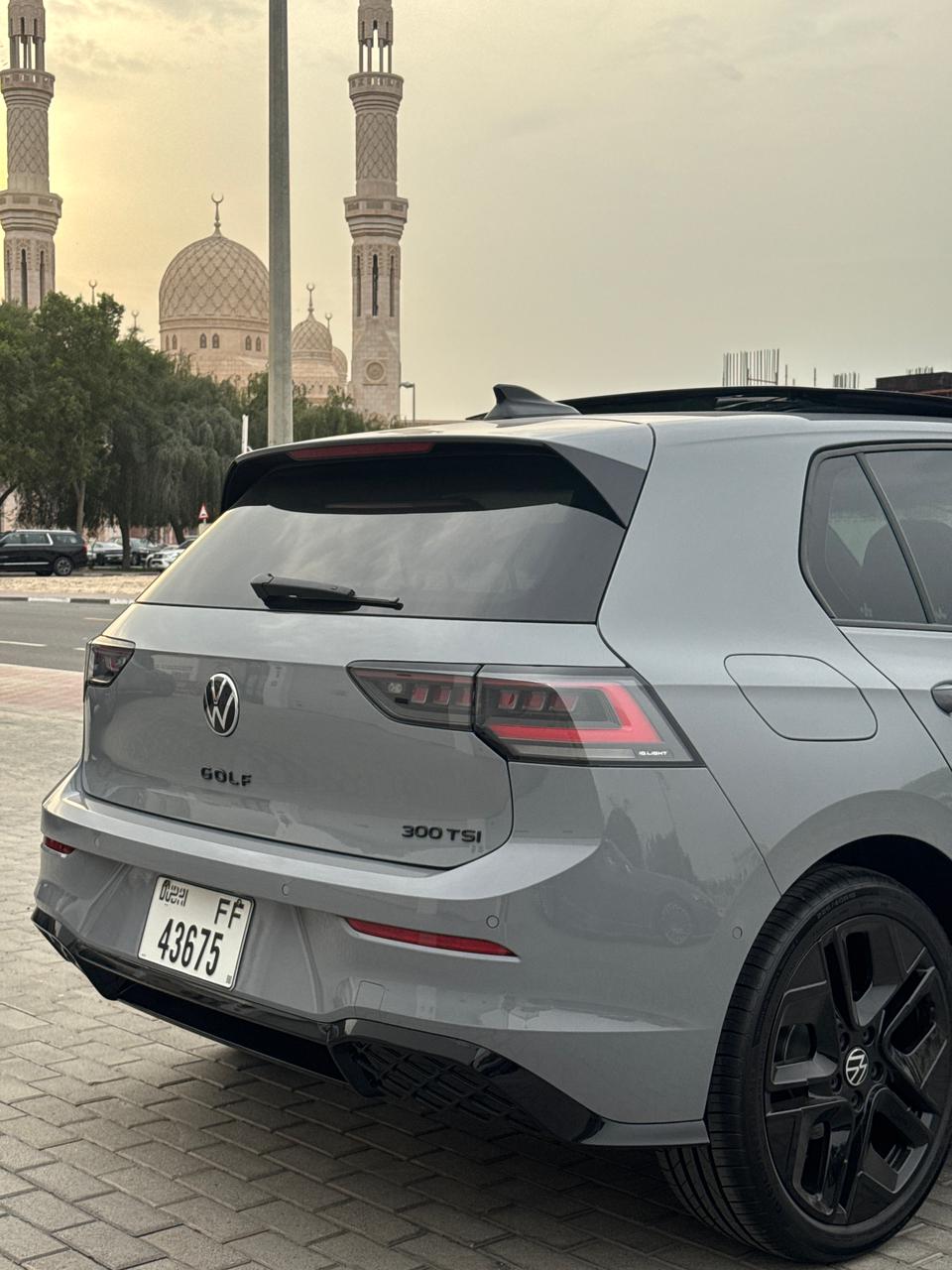 Volkswagen Golf 8 R LINE 2025 photo 2