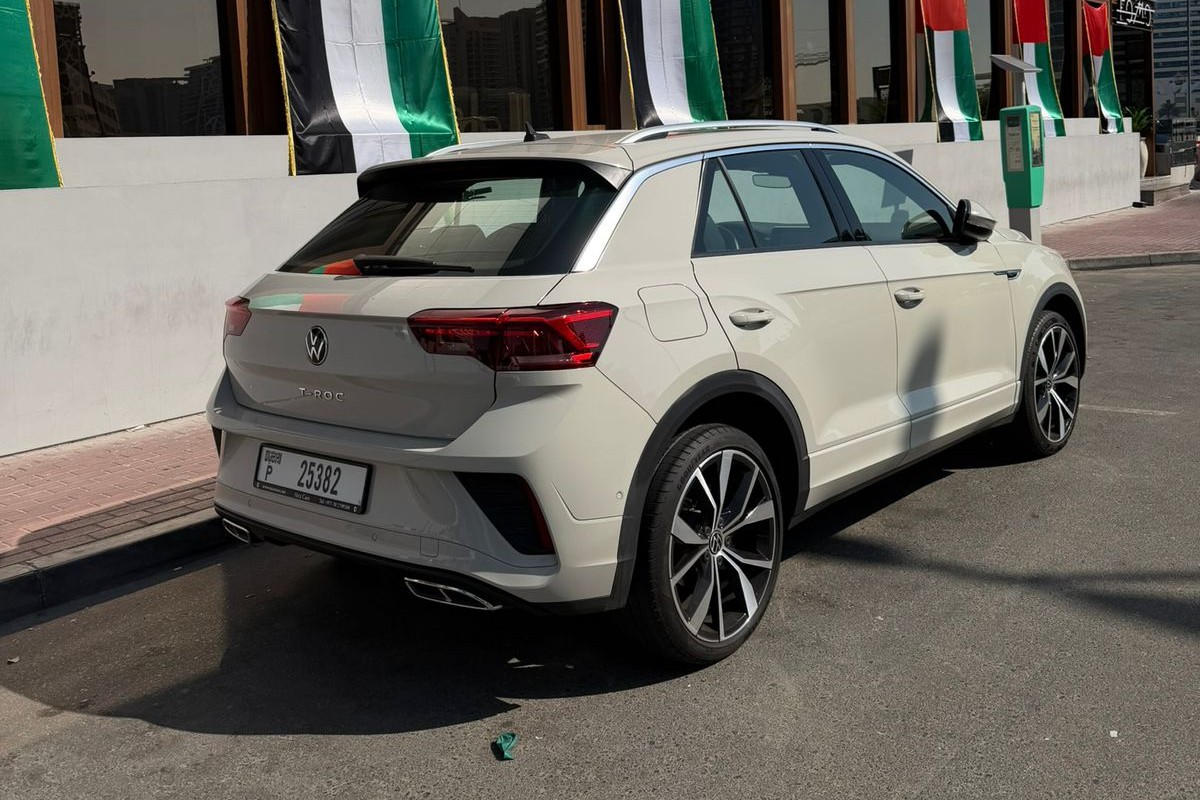 Volkswagen T-Roc photo 2