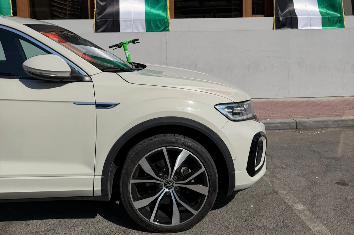 Volkswagen T-Roc photo 3